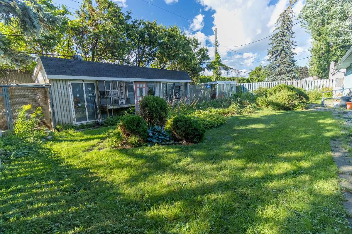 Spacious bungalow great location