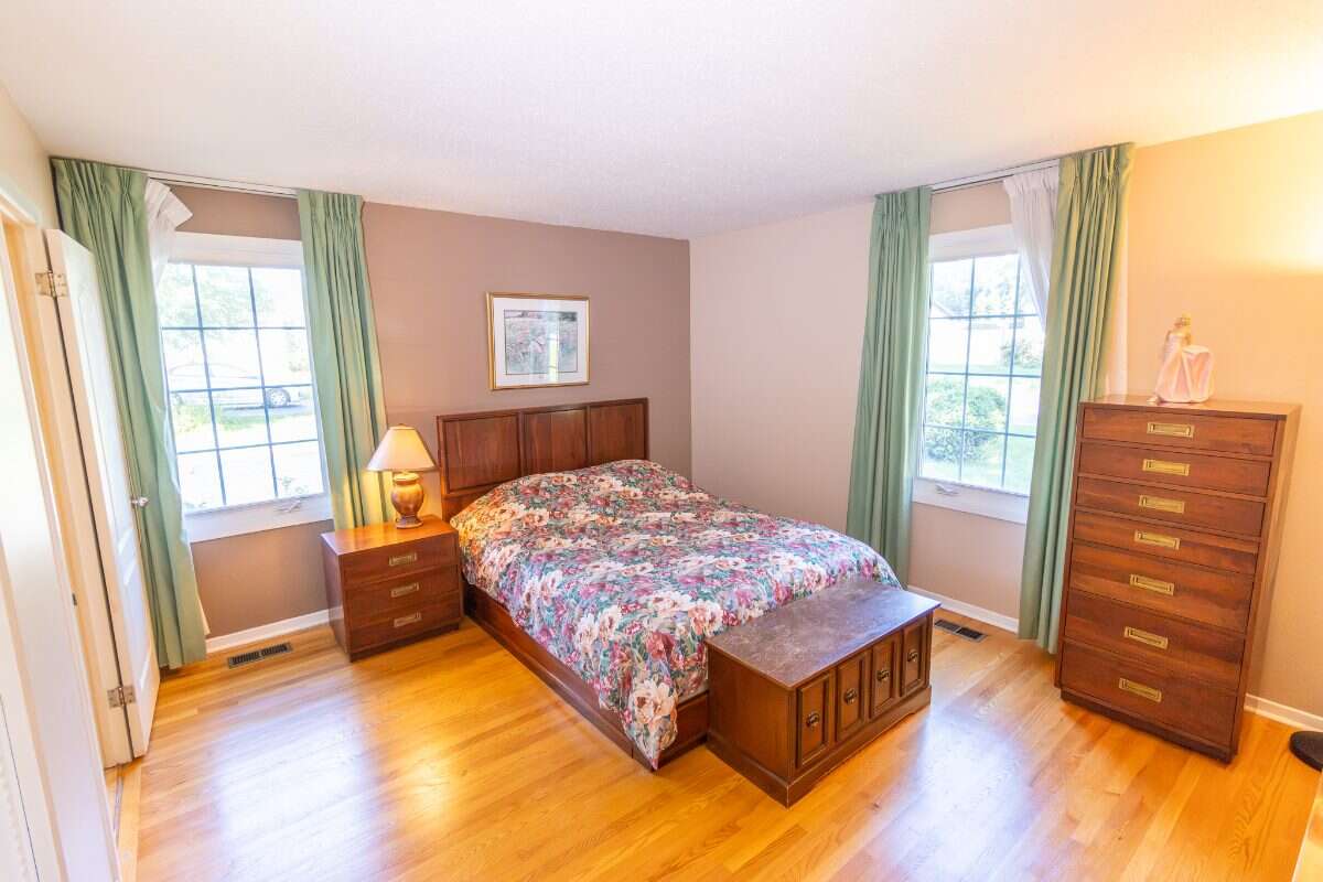 Spacious bungalow great location
