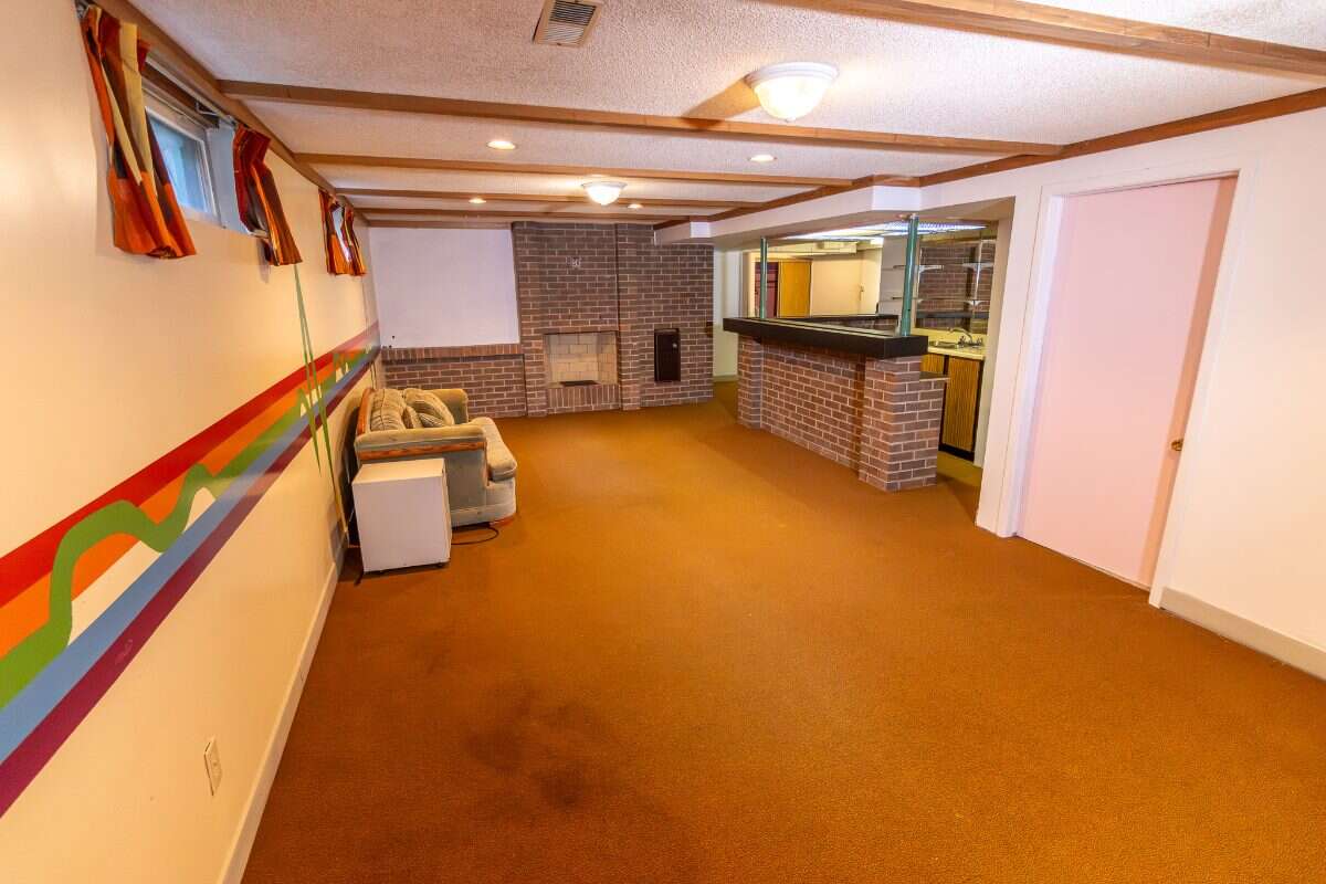 Spacious bungalow great location