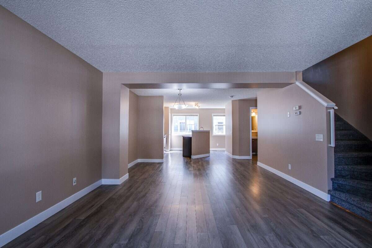 SPARKLING CLEAN & Renovated 2BR, 3BA Summerside
