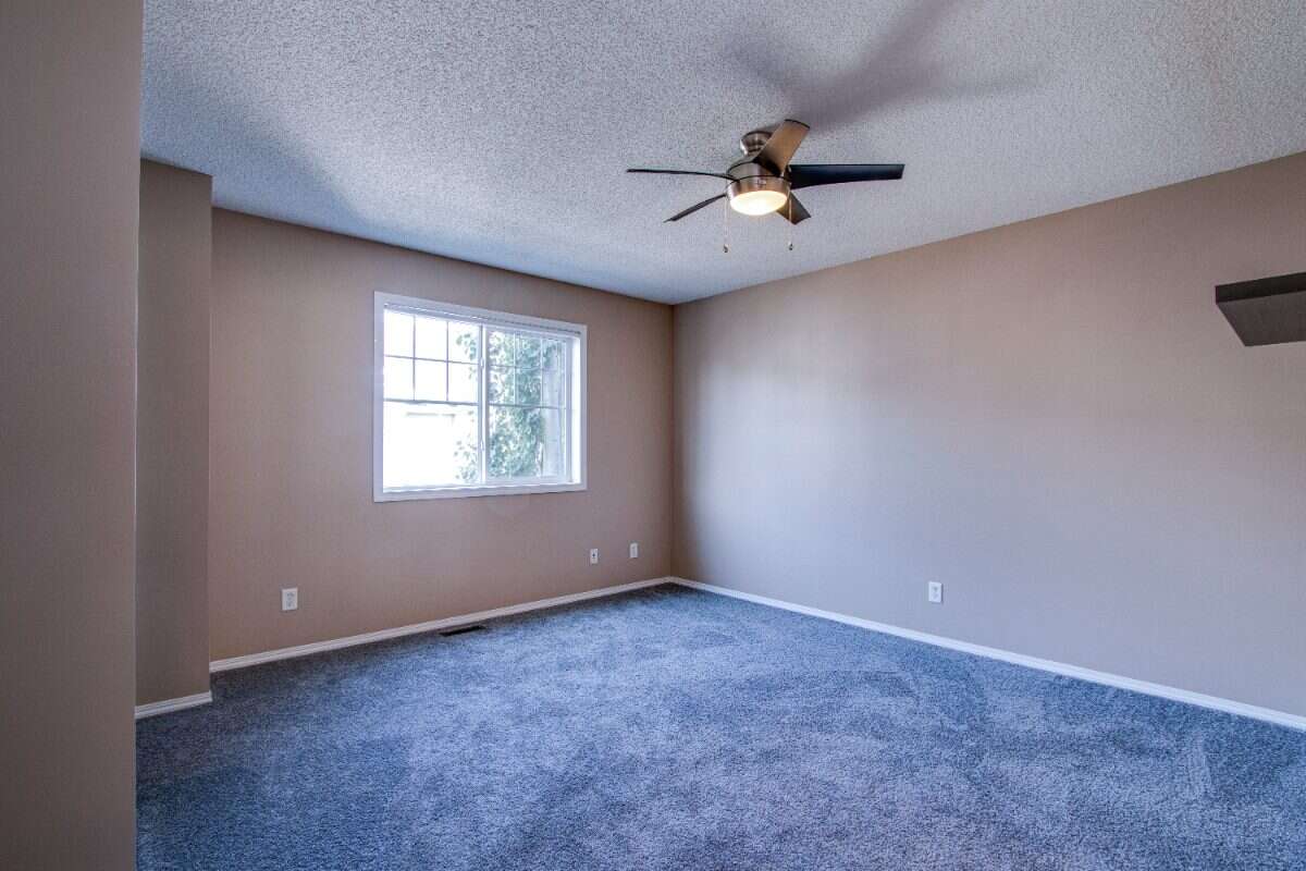 SPARKLING CLEAN & Renovated 2BR, 3BA Summerside