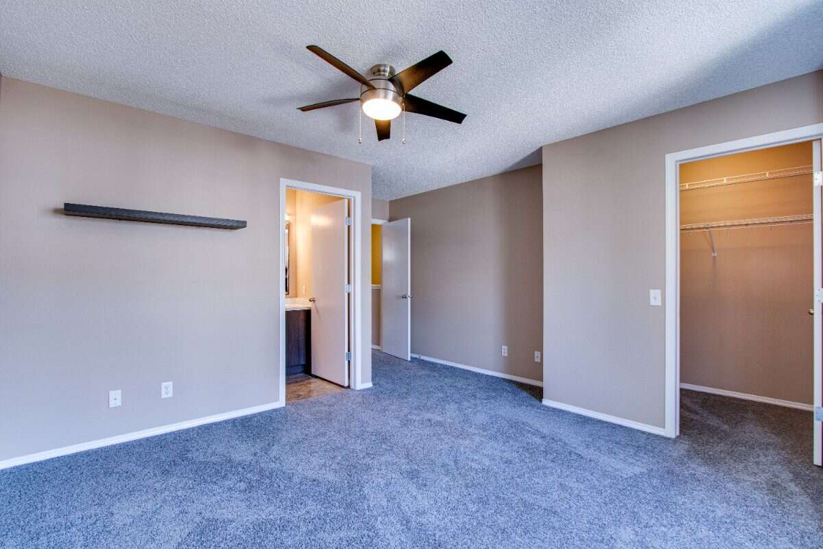 SPARKLING CLEAN & Renovated 2BR, 3BA Summerside