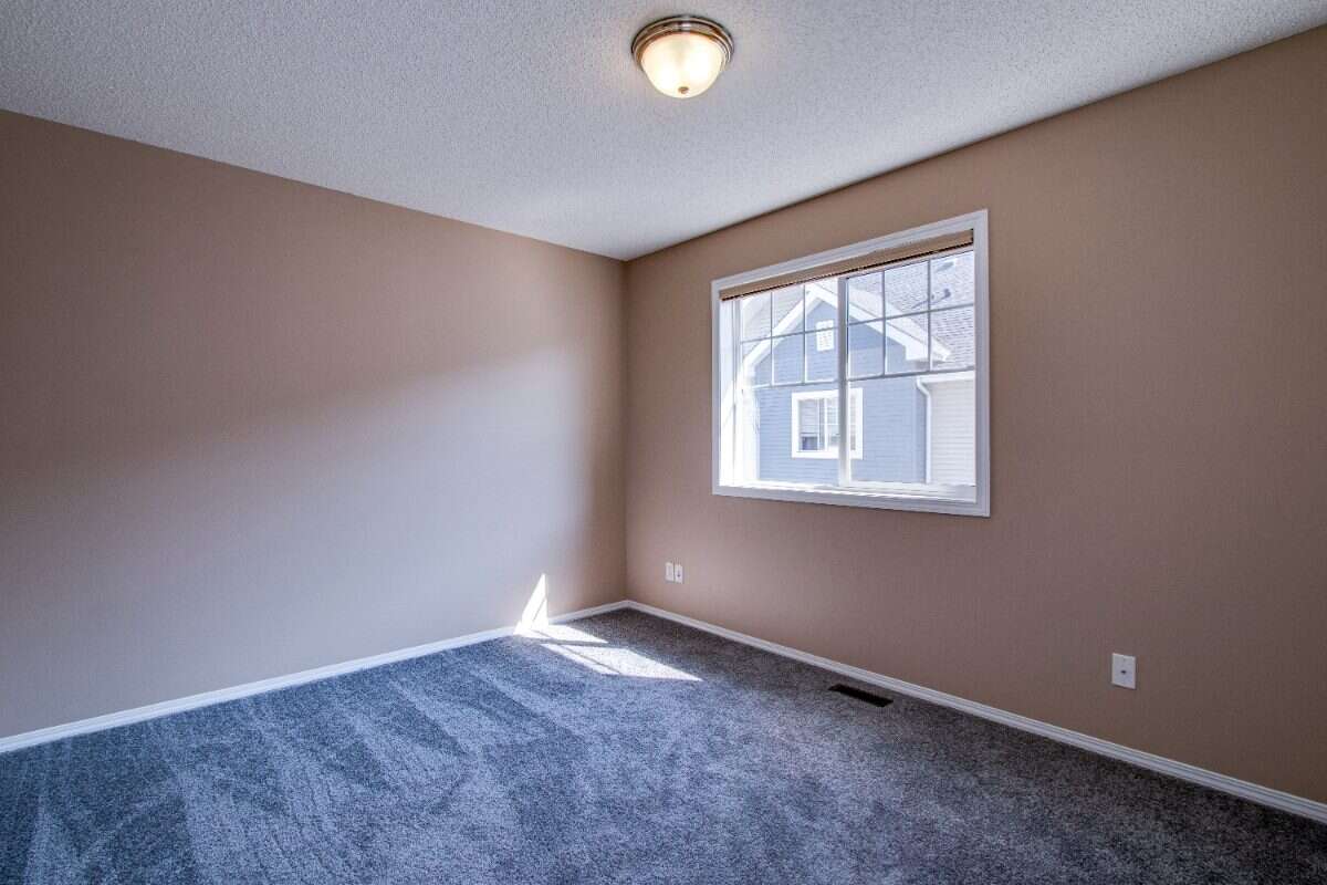 SPARKLING CLEAN & Renovated 2BR, 3BA Summerside