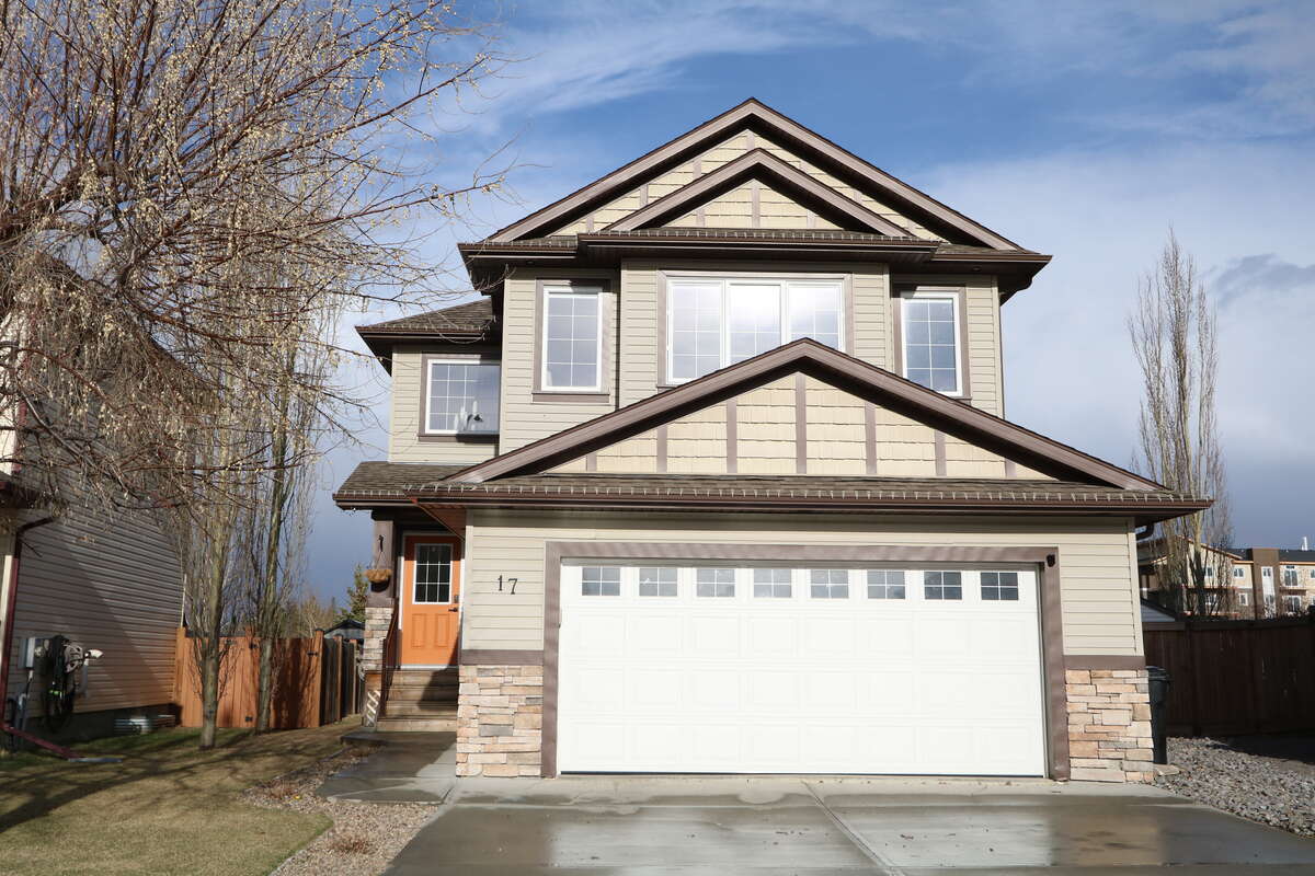  For Sale in Spruce Grove, 