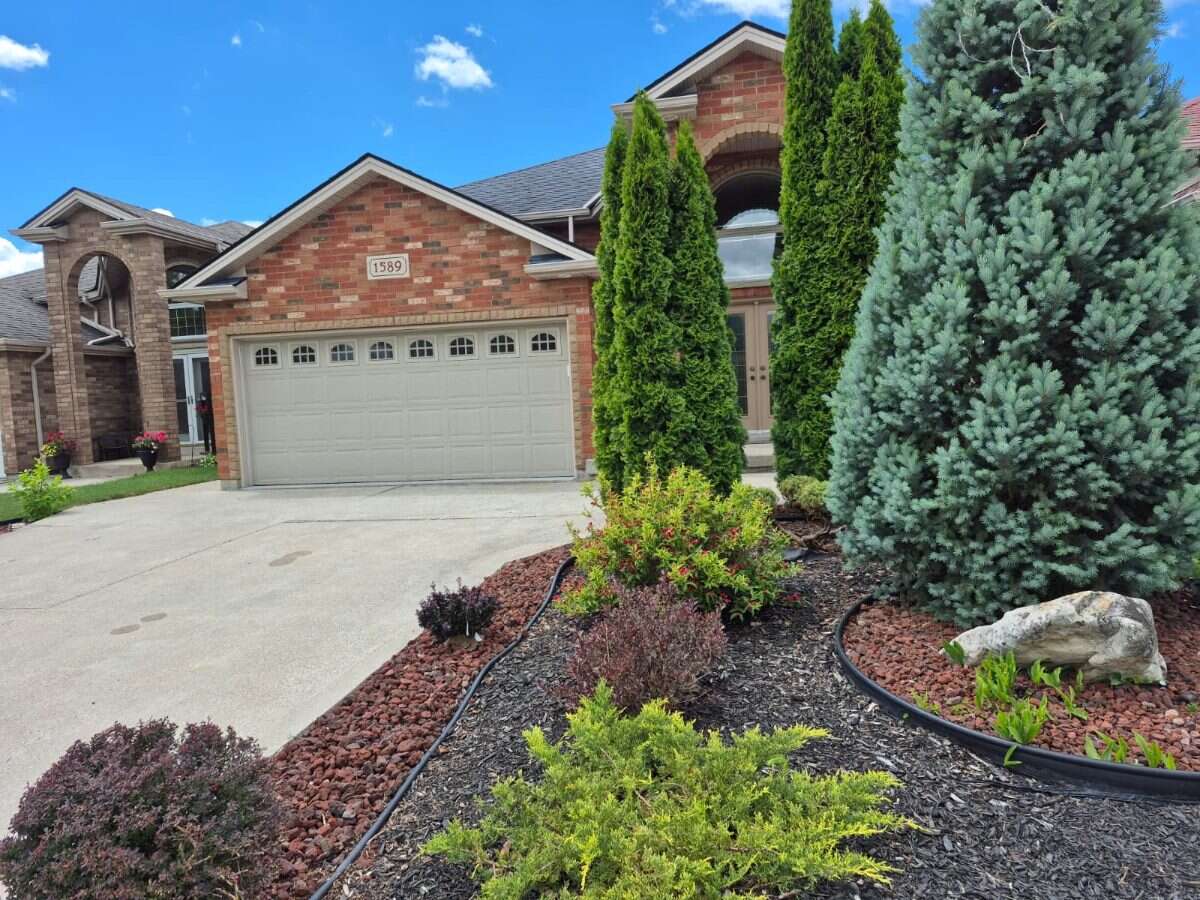 Raised ranch for sale in South Windsor. 