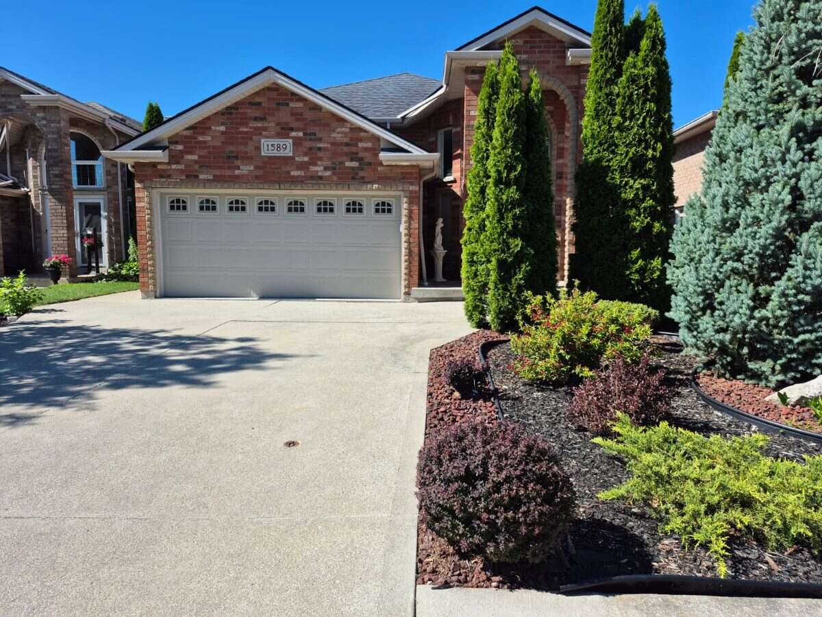 Raised ranch for sale in South Windsor. 