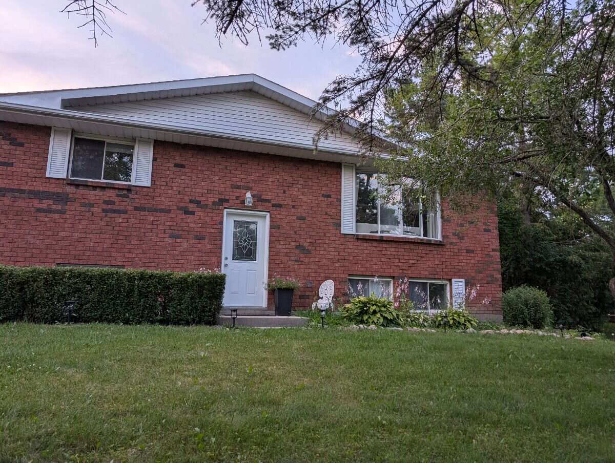 AFFORDABLE HOME IN PRESTIGIOUS LAKESIDE COMMUNITY