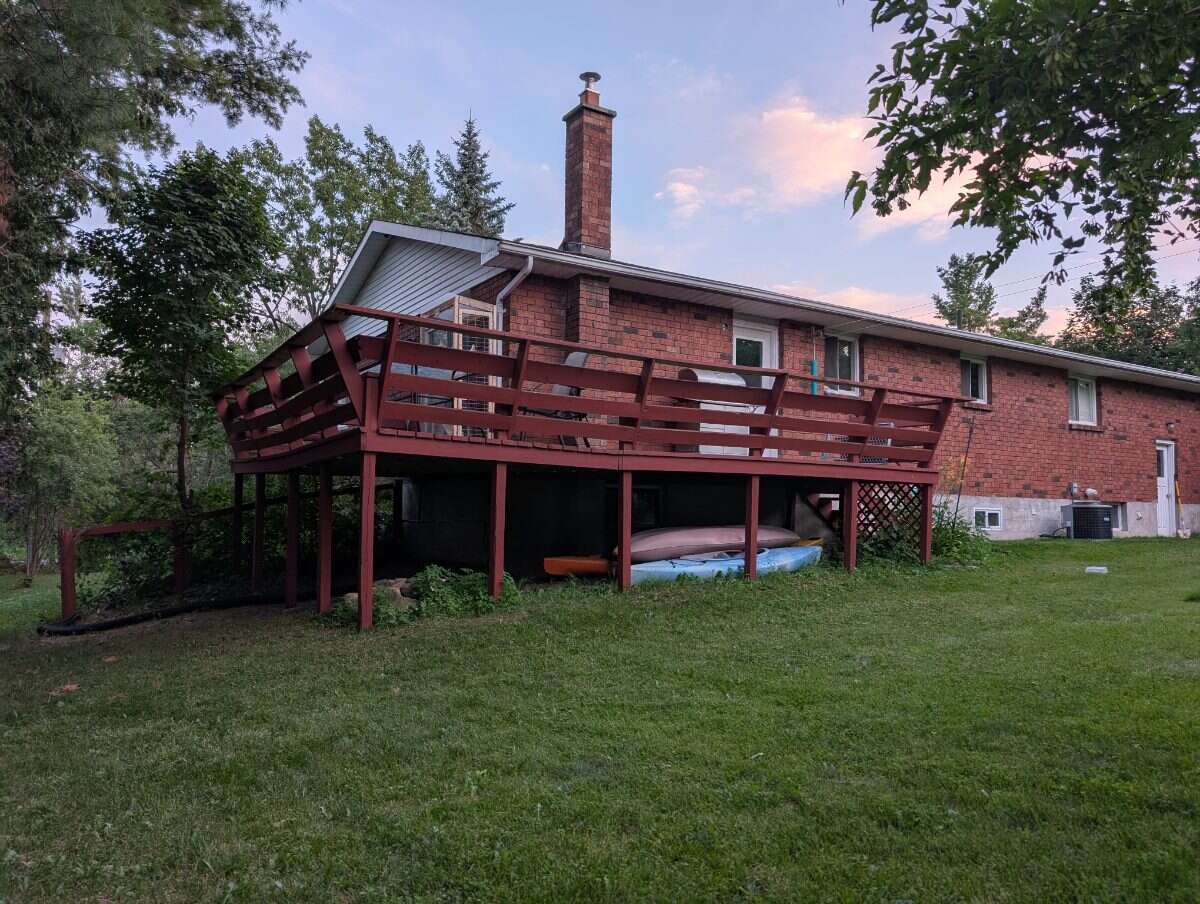 AFFORDABLE HOME IN PRESTIGIOUS LAKESIDE COMMUNITY