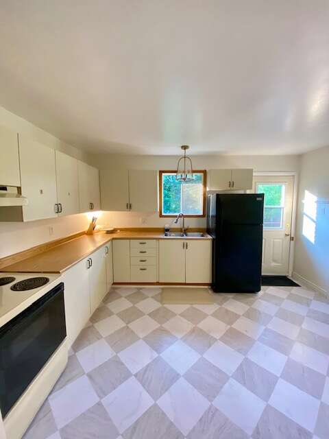 AFFORDABLE HOME IN PRESTIGIOUS LAKESIDE COMMUNITY