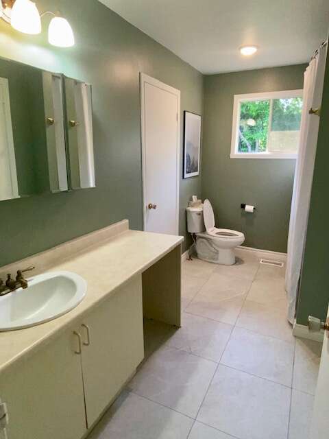 AFFORDABLE HOME IN PRESTIGIOUS LAKESIDE COMMUNITY