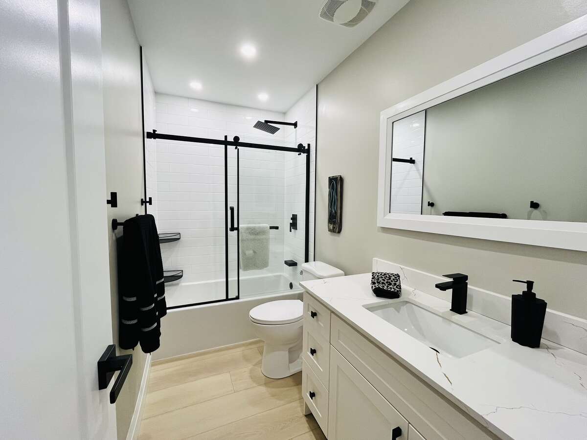 Modern Luxury Meets Country Privacy