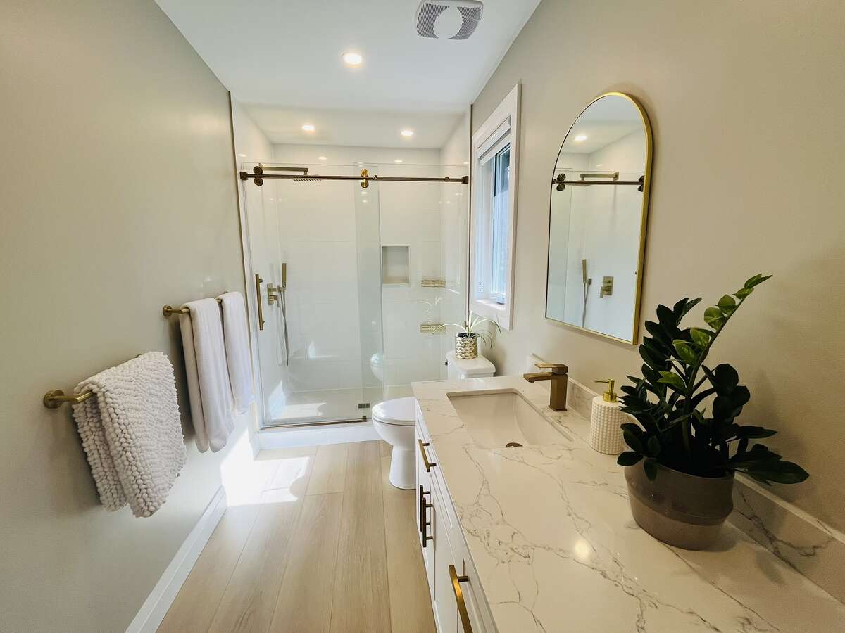 Modern Luxury Meets Country Privacy