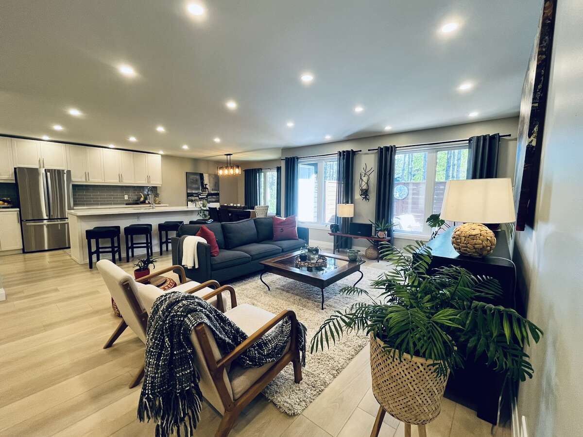 Modern Luxury Meets Country Privacy