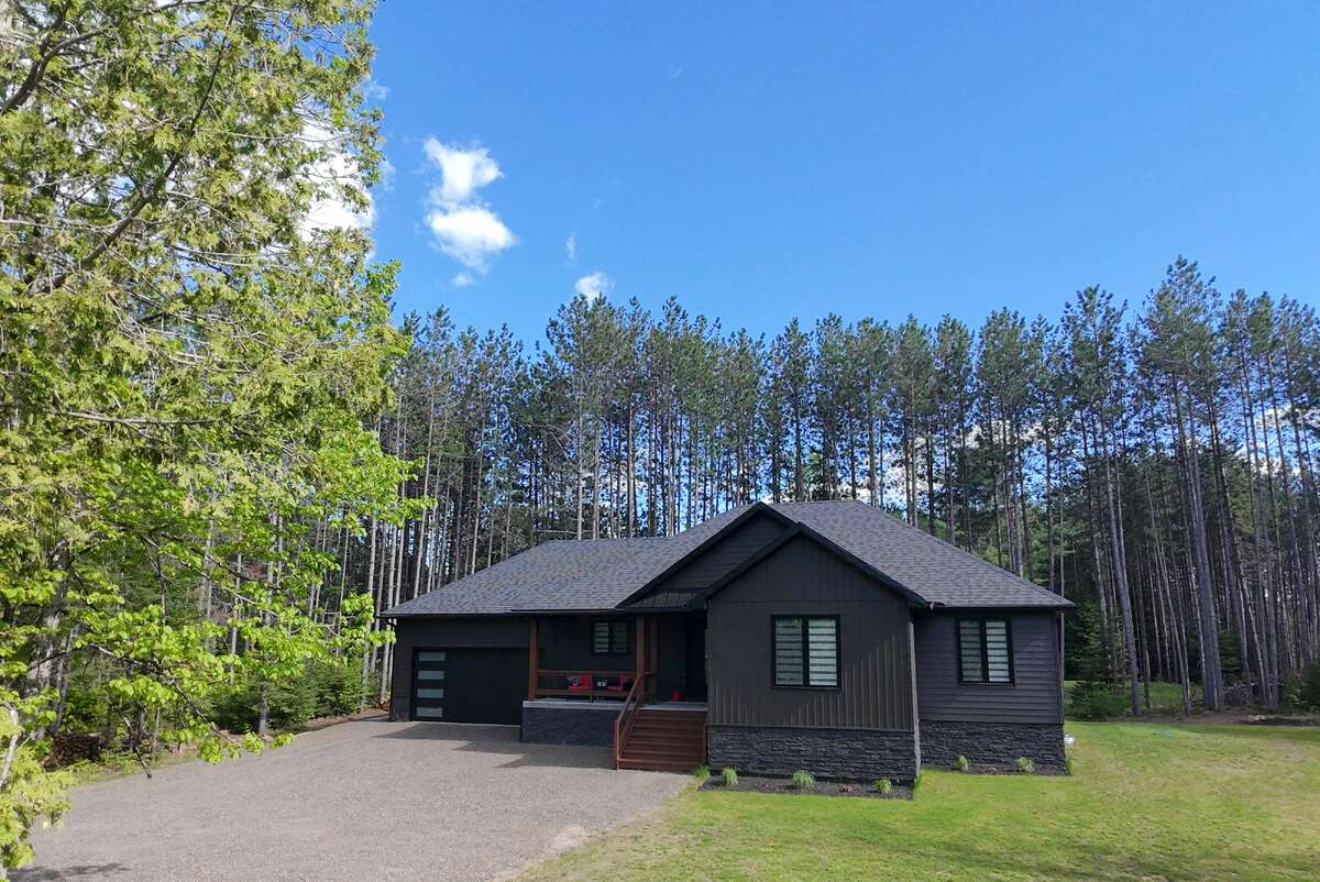 Modern Luxury Meets Country Privacy