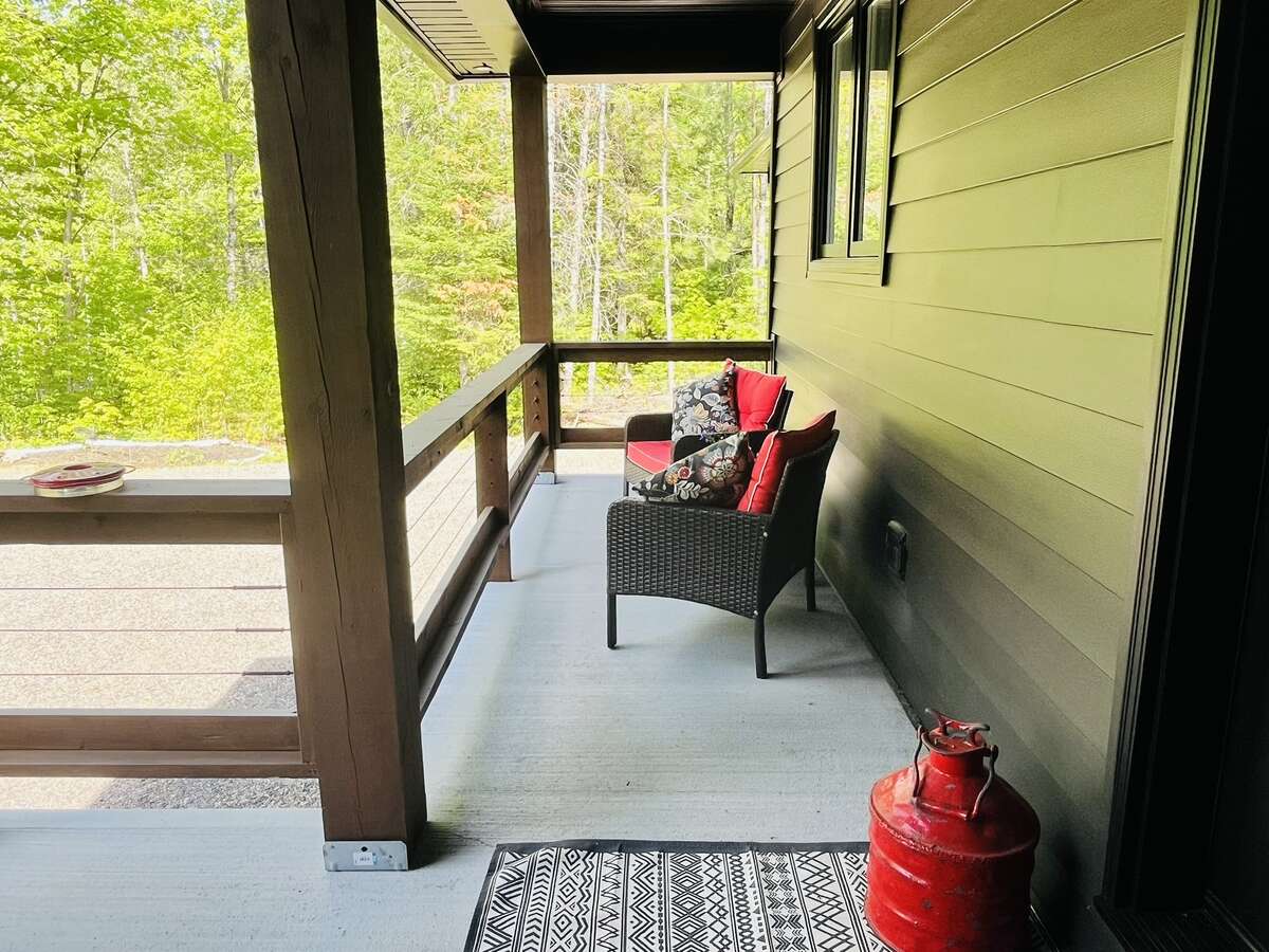 Modern Luxury Meets Country Privacy