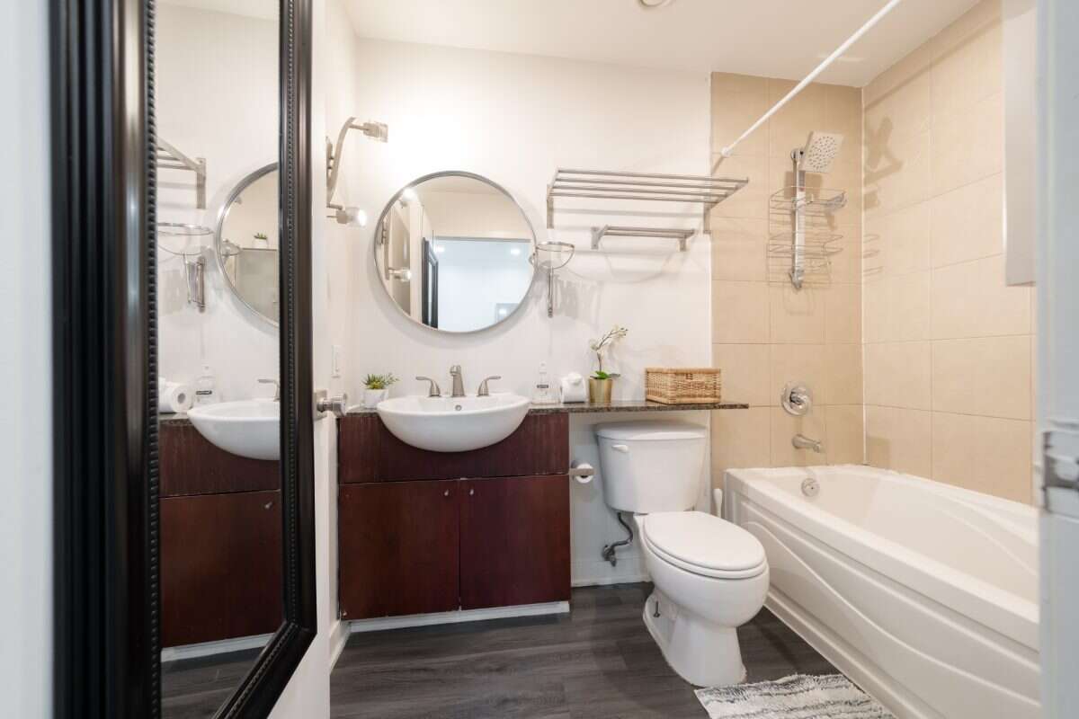 Rare Ground Floor High Ceilings w/ CN Tower Views