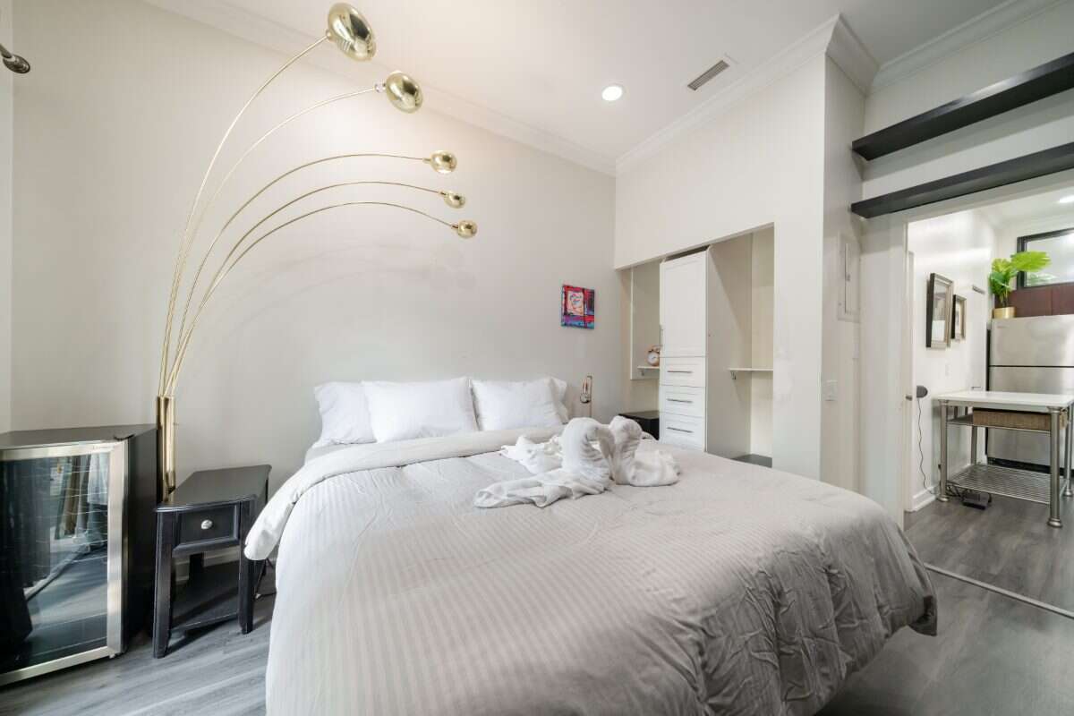 Rare Ground Floor High Ceilings w/ CN Tower Views