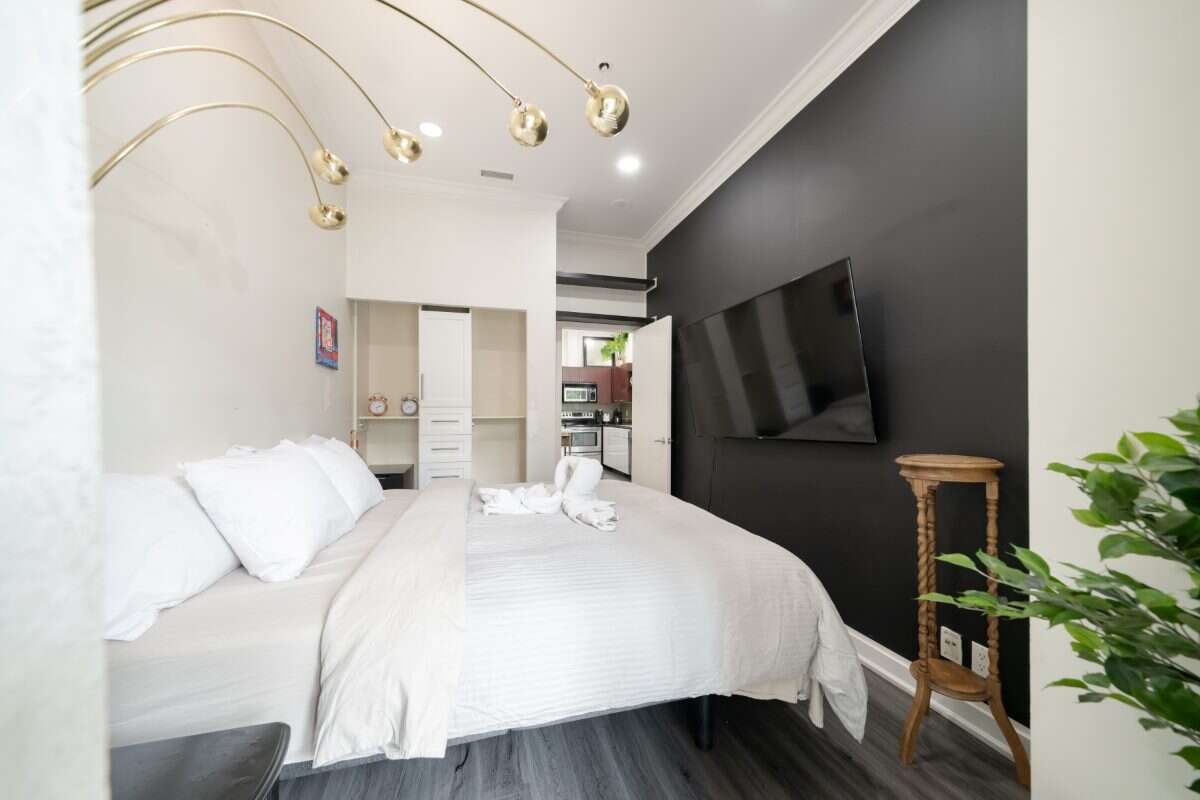Rare Ground Floor High Ceilings w/ CN Tower Views