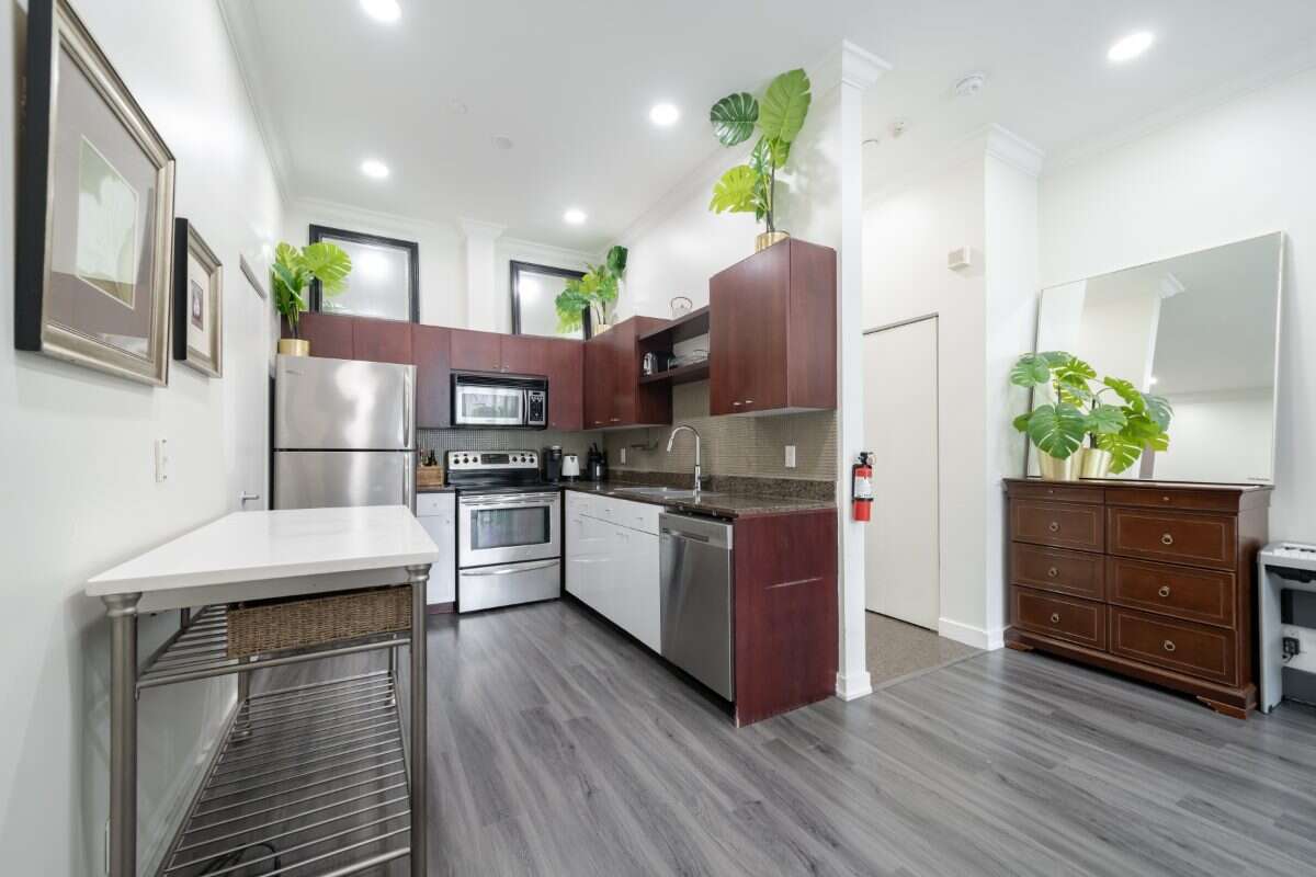 Rare Ground Floor High Ceilings w/ CN Tower Views