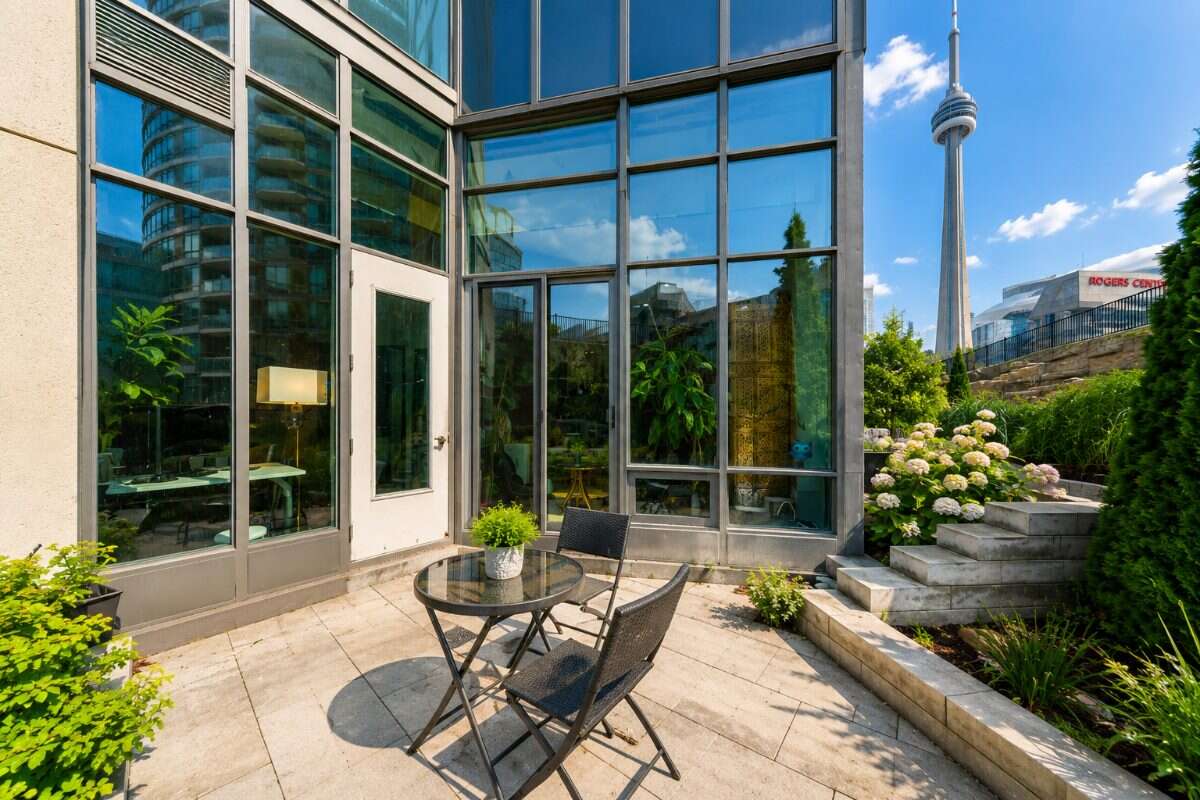 Rare Ground Floor High Ceilings w/ CN Tower Views