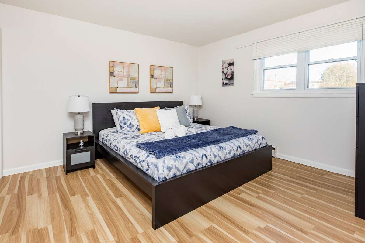 Triplex and fourplex package with 6.19% cap rate