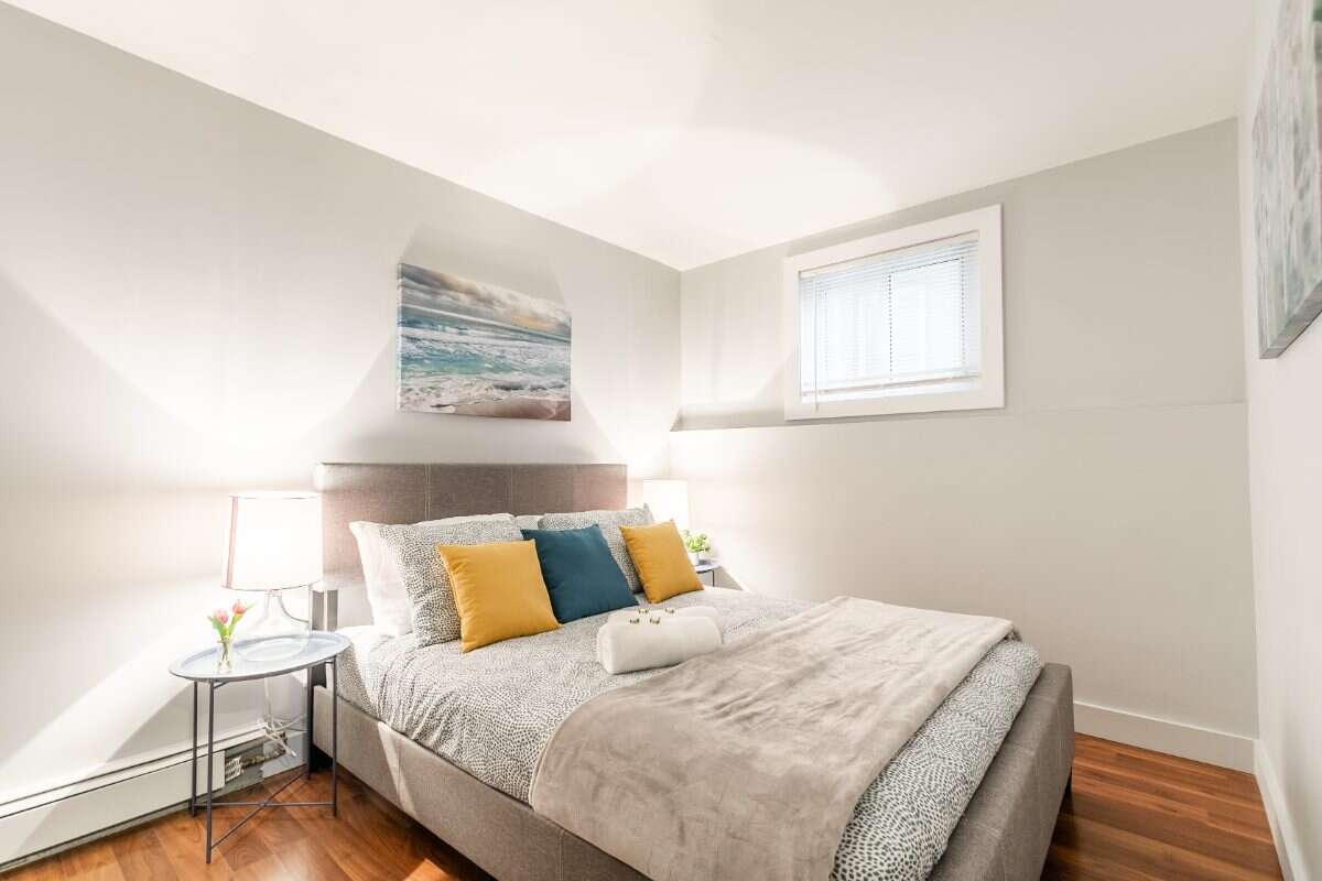 Triplex and fourplex package with 6.19% cap rate