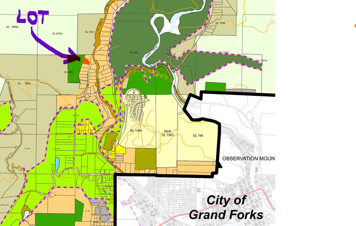 Regional District map (rdkb.com) showing Lot 7 location relative to Grand Forks.