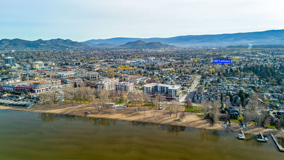 Property proximity to Gyro Beach