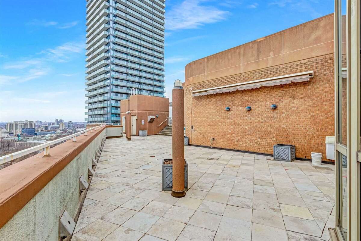 1055 Bay Street Condo For Sale
