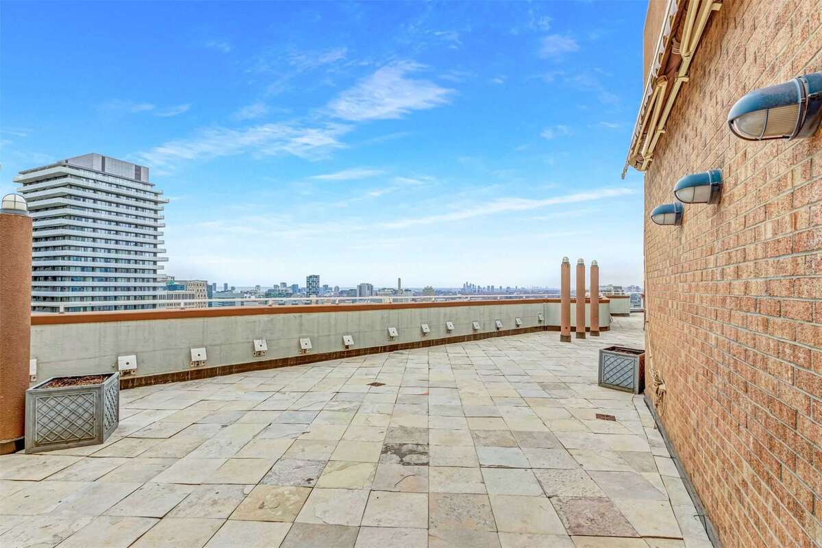 1055 Bay Street Condo For Sale