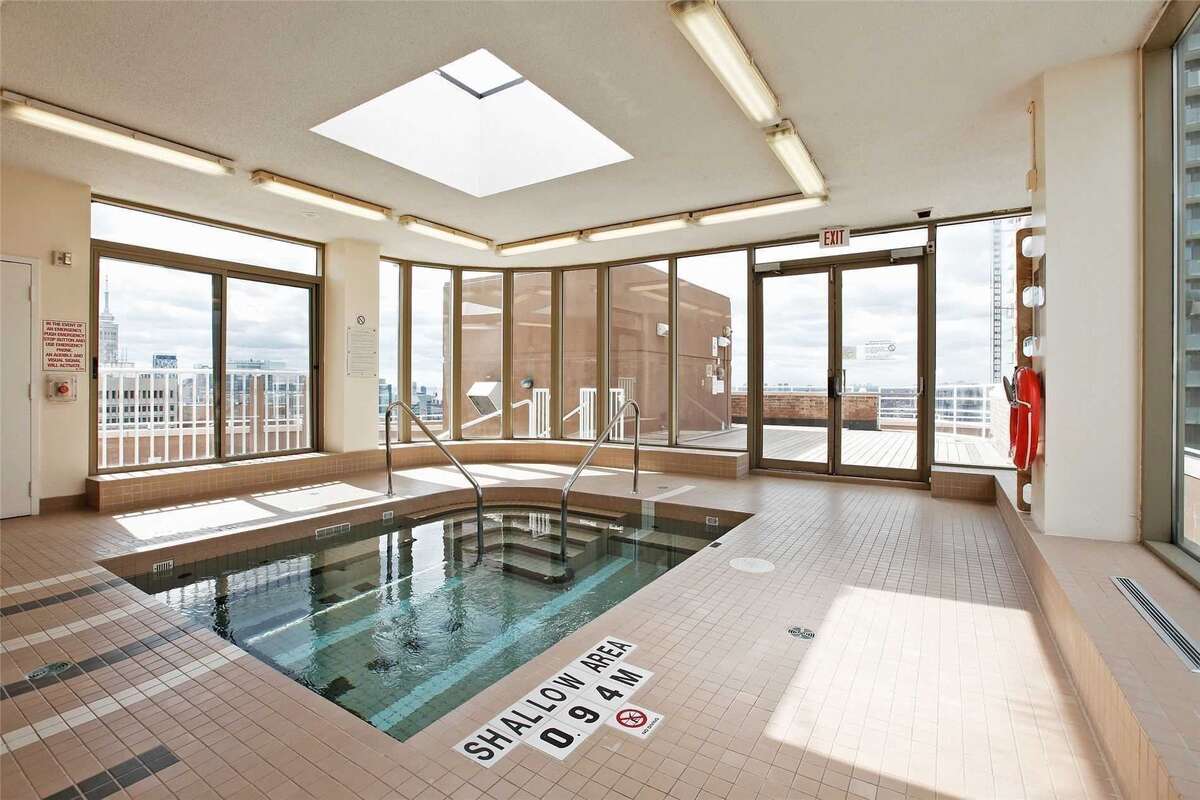1055 Bay Street Condo For Sale