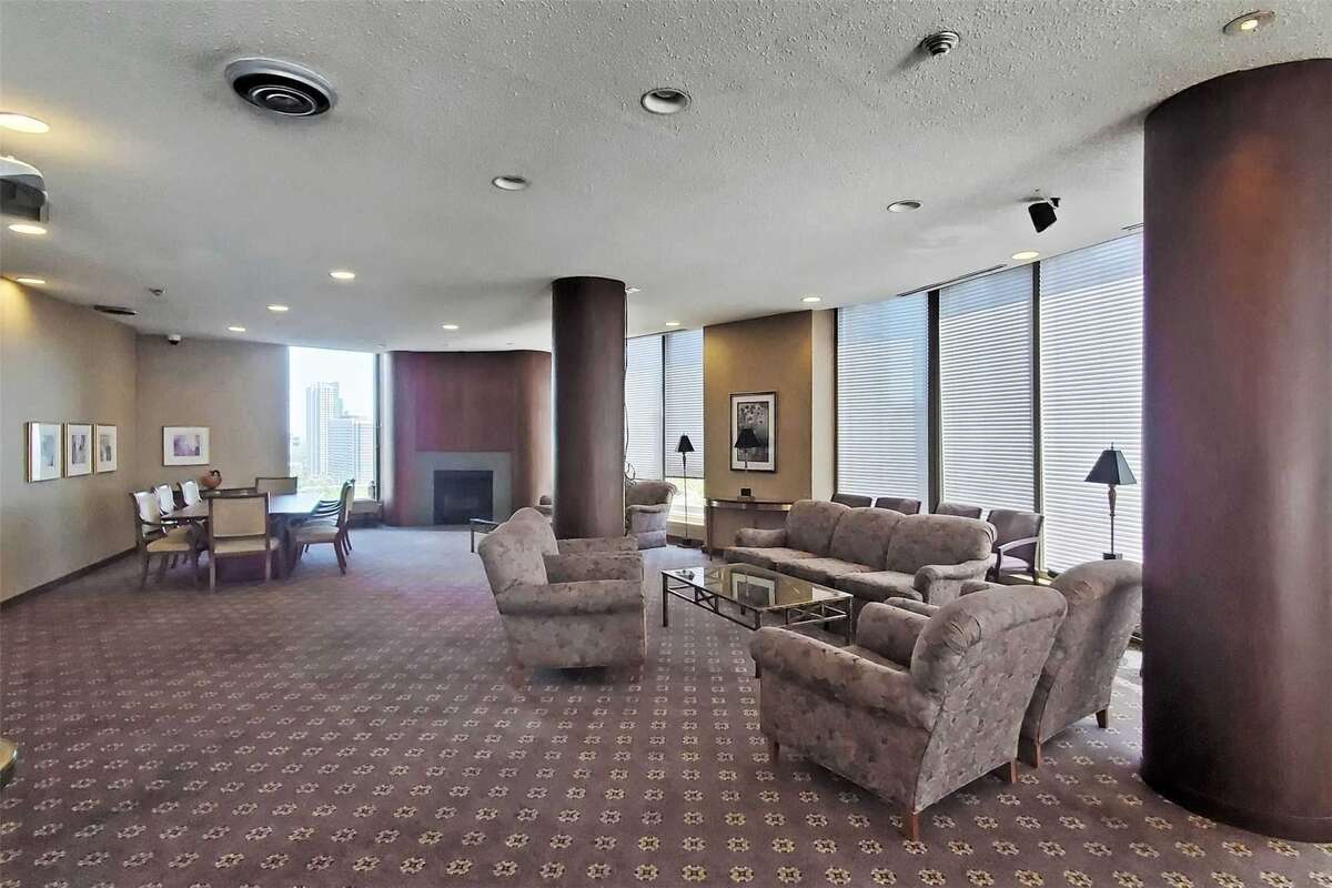 1055 Bay Street Condo For Sale
