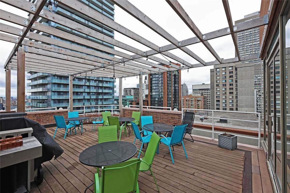 1055 Bay Street Condo For Sale