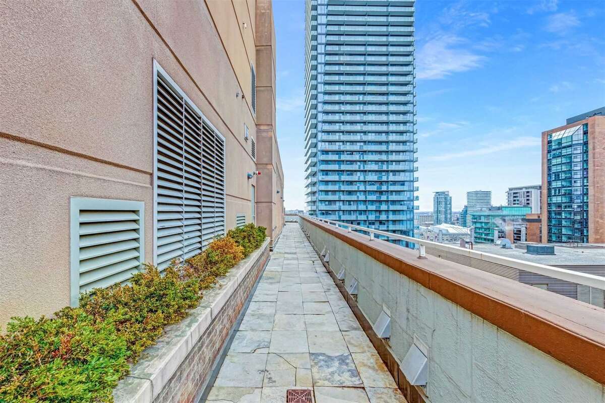 1055 Bay Street Condo For Sale