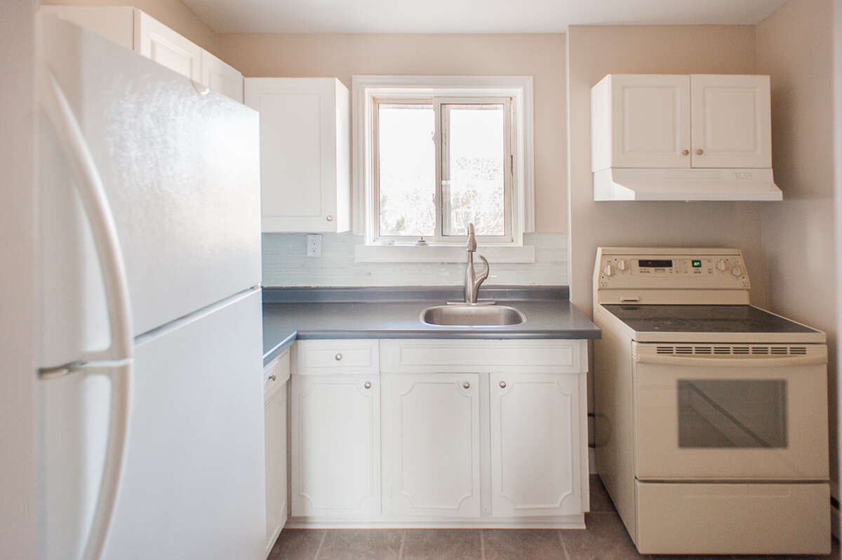 Refined 2BR Riverside Apt |All-In |Balcon |Parking