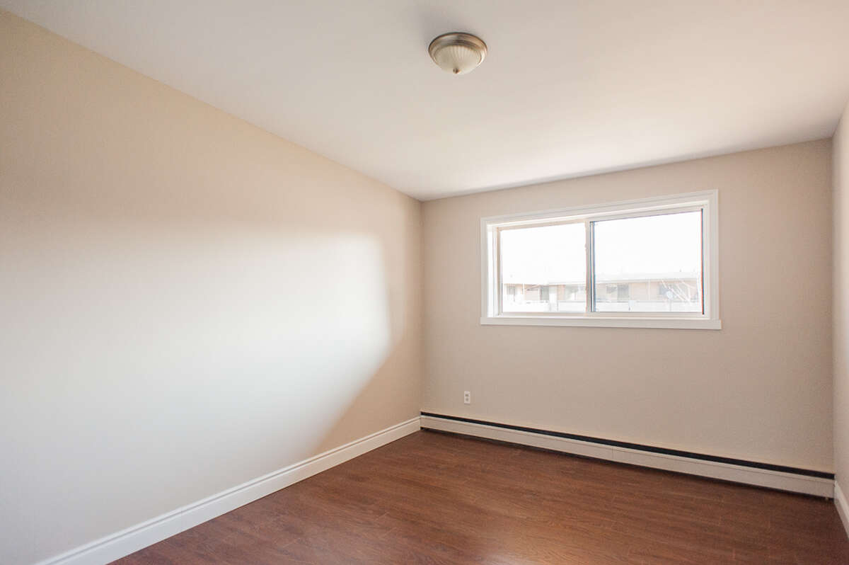 Refined 2BR Riverside Apt |All-In |Balcon |Parking