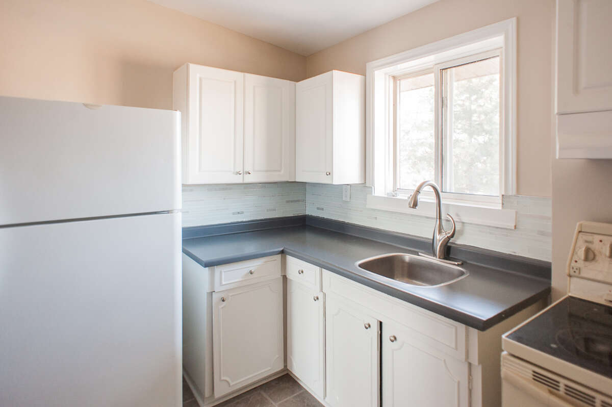 Refined 2BR Riverside Apt |All-In |Balcon |Parking