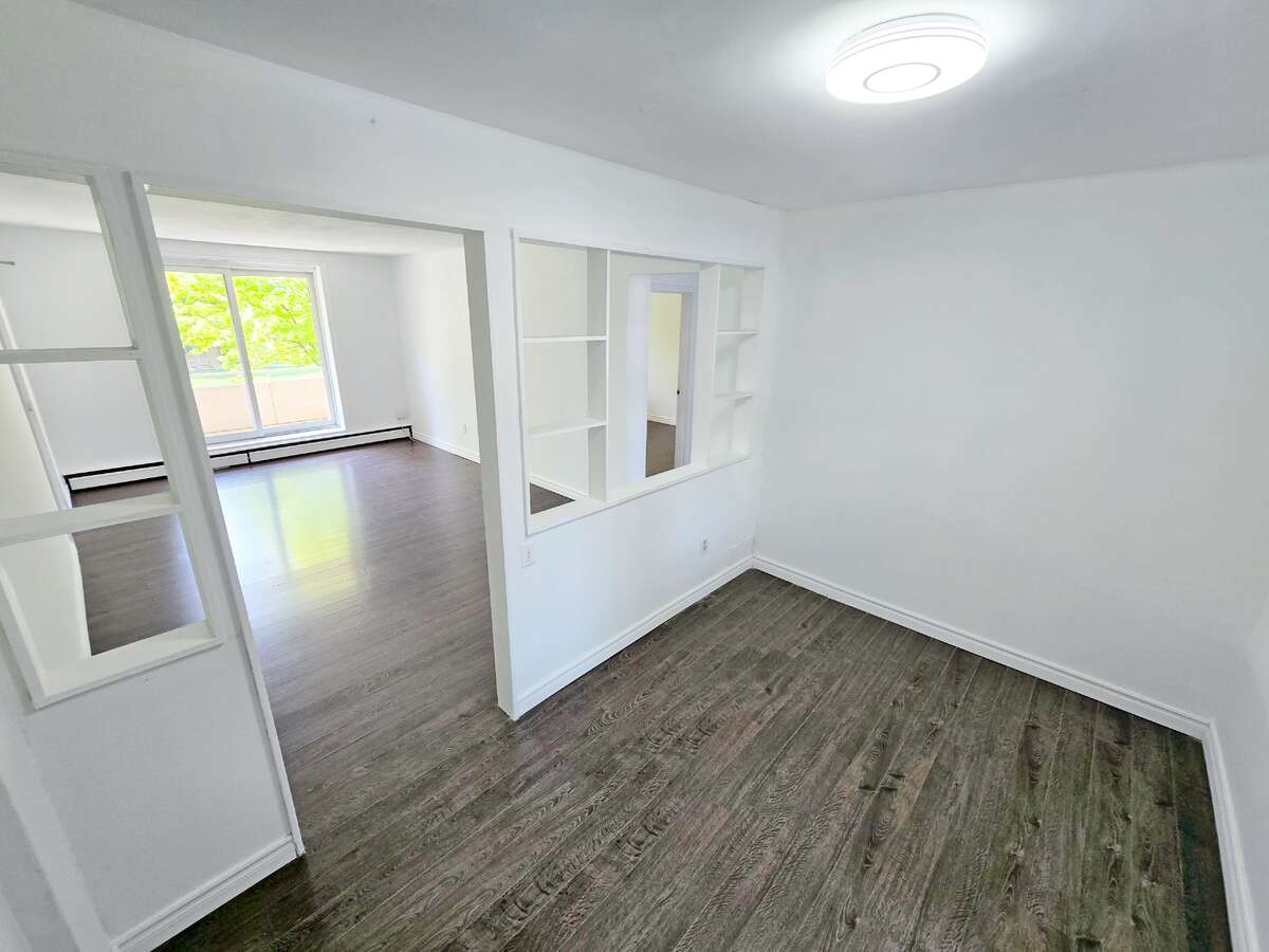 Refined 2BR Riverside Apt |All-In |Balcon |Parking