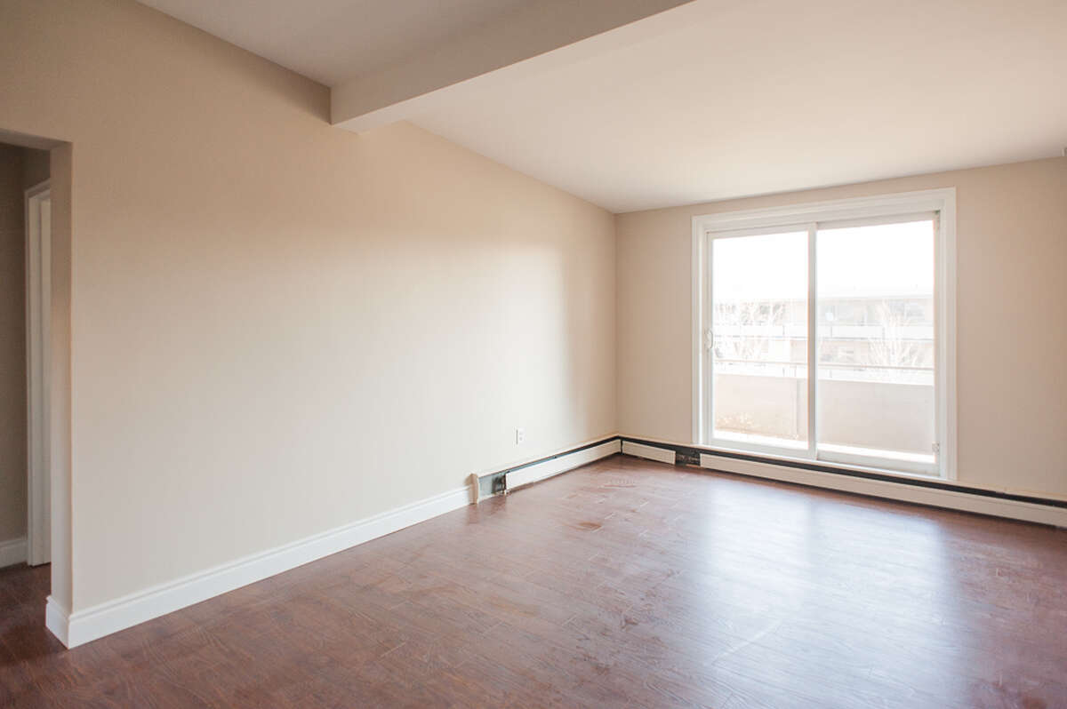 Refined 2BR Riverside Apt |All-In |Balcon |Parking