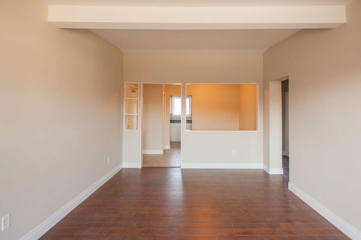 Refined 2BR Riverside Apt |All-In |Balcon |Parking