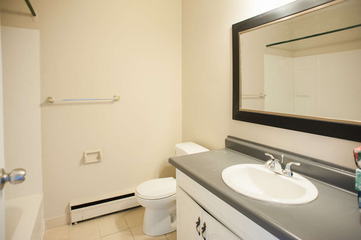 Refined 2BR Riverside Apt |All-In |Balcon |Parking