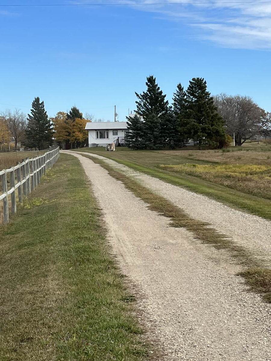 Ranch / Acreage / Bungalow / Farm / Land with Building(s) For Sale in Raymore, SK - 4 bed, 1.5 bath