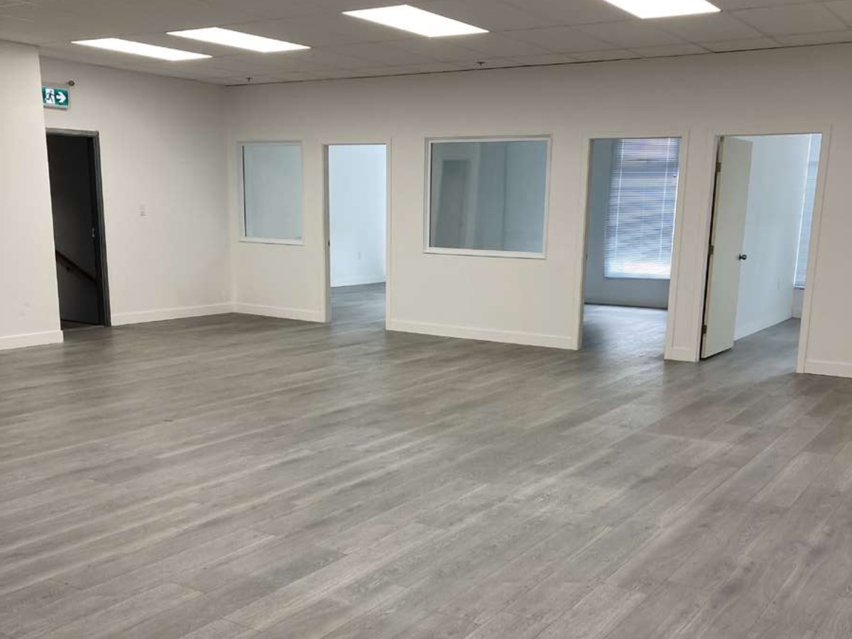 Warehouse for Sale 4919 SF Richmond Dock loading