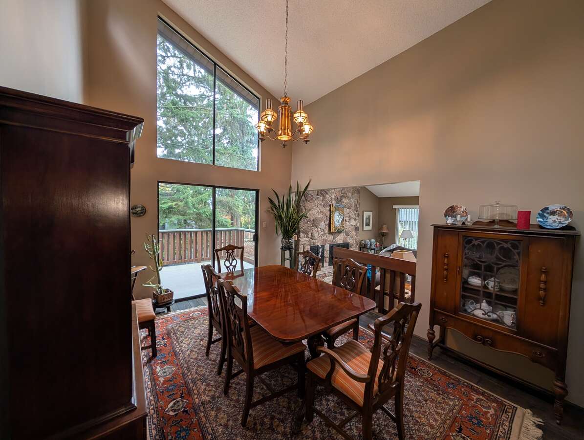 Dining room and South Deck