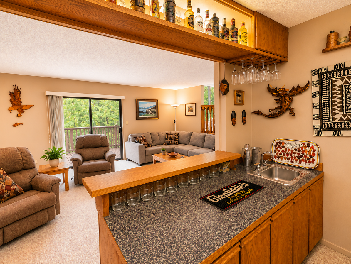 Private Family Retreat Backing Onto Doran Park