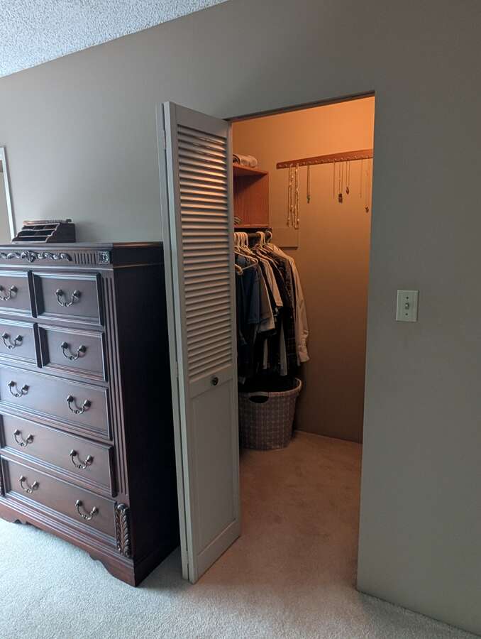 Walk in closet