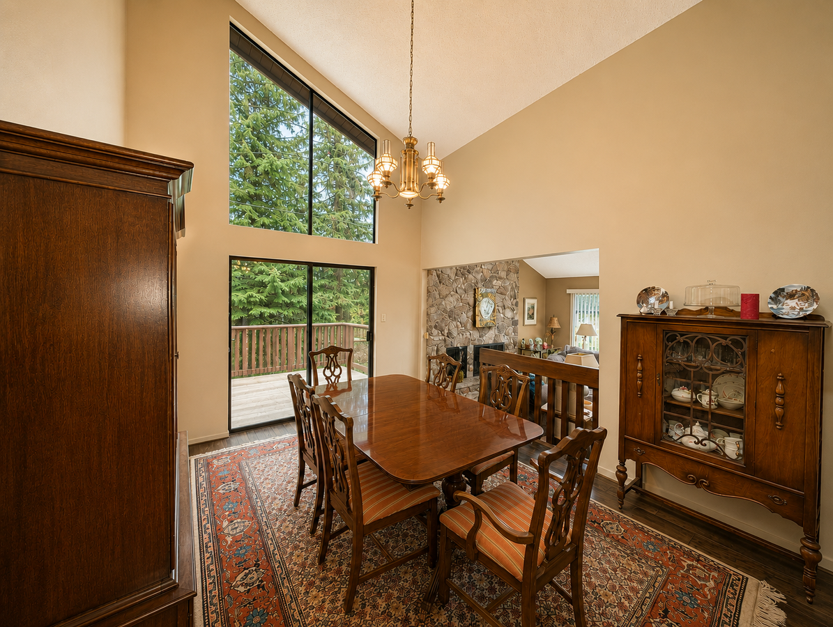 Private Family Retreat Backing Onto Doran Park