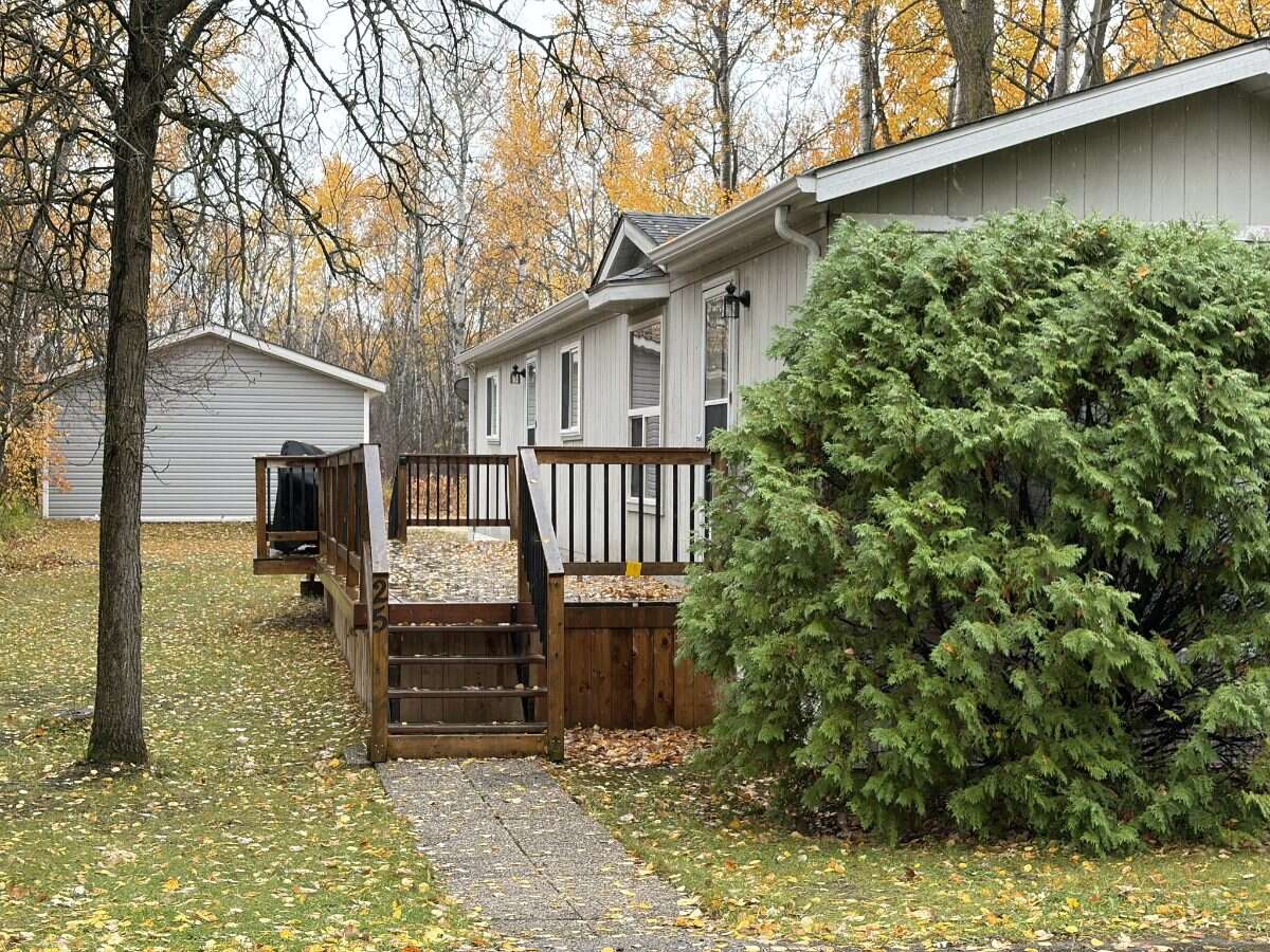Photo of 25 Paradise Drive, Ste Anne, MB