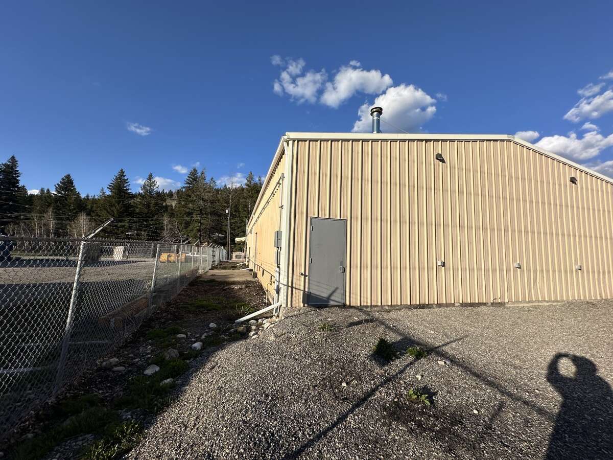 Back of property behind shop
