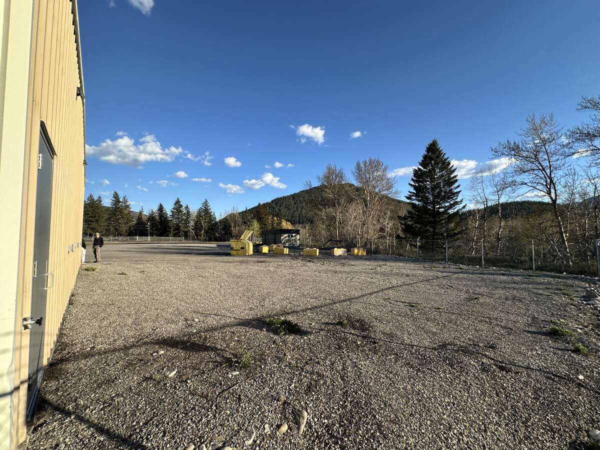 Back of property behind shop